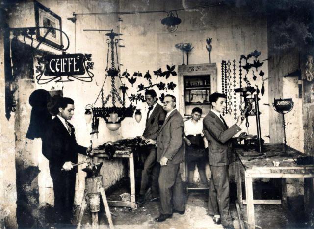 522900_119860734837191_756776127_n