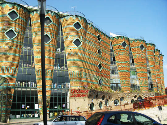 ceramica-solimene-in-vietri-sul-mare-by-paolo-soleri-small