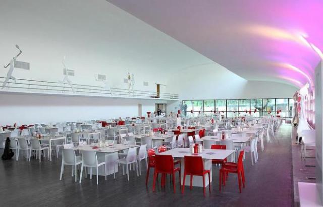 179157_573400486024868_1542248388_n