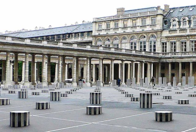 daniel-buren-installation-1
