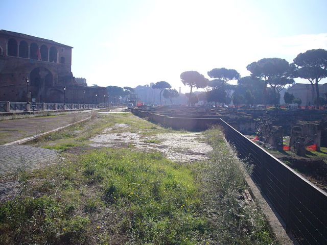 800px-Monti_-_via_Alessandrina_1110049