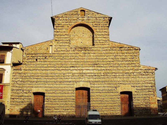 800px-San_lorenzo_Facciata