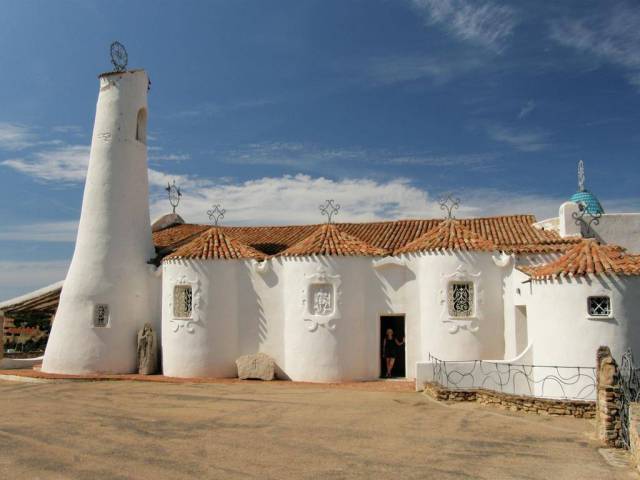 PORTO CERVO. Chiesetta per ricchi 2