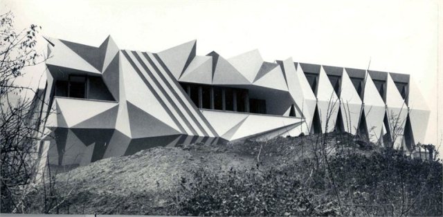 b_730_F26D8841-C2B1-478A-8FDF-9AD42E90DB1F