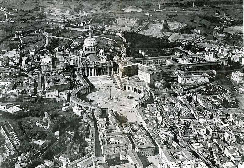 800px-Vaticanoaerea3